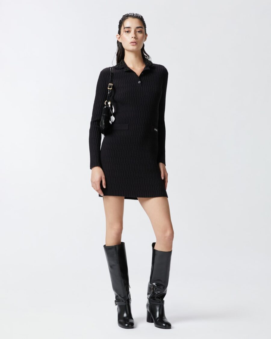Abito corto in maglia geometrica con colletto gioiello nero limousine