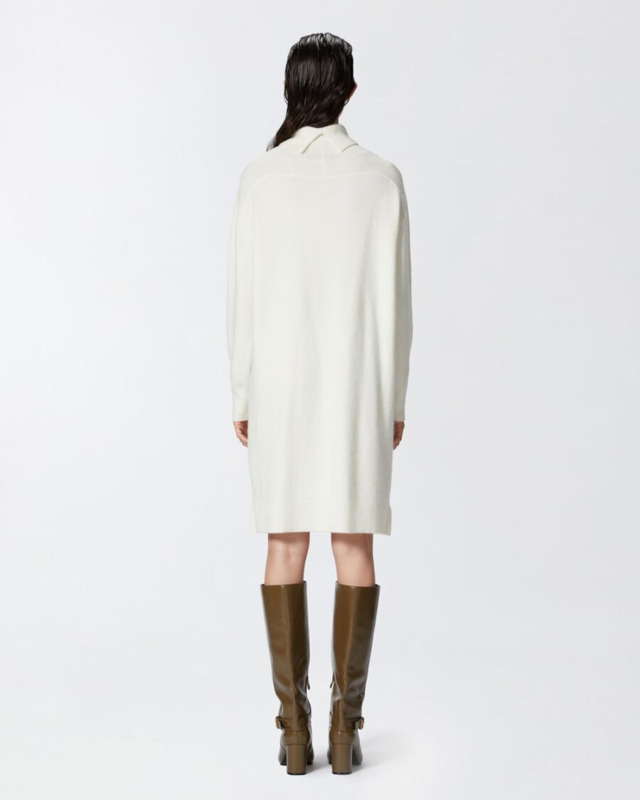 Cashmere-blend turtleneck dress with front slit - Image 5
