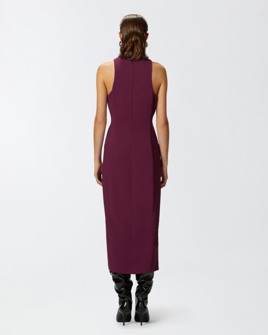 Black sheath dress with rhinestoned neckline - Image 5