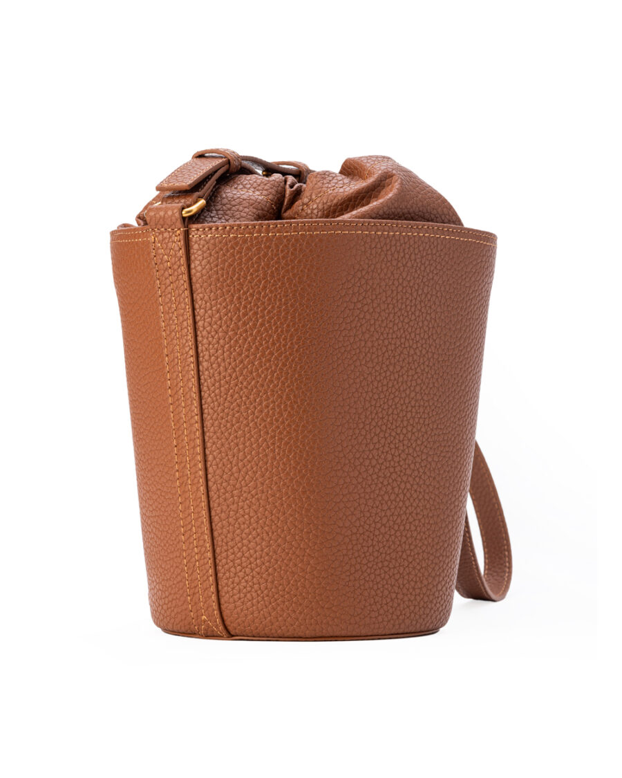 Borsa a secchiello in pelle con logo ricamato - immagine 2