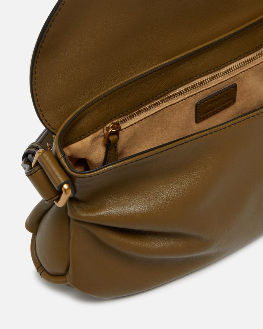 Jolene shoulder bag with heart buckle - Image 4