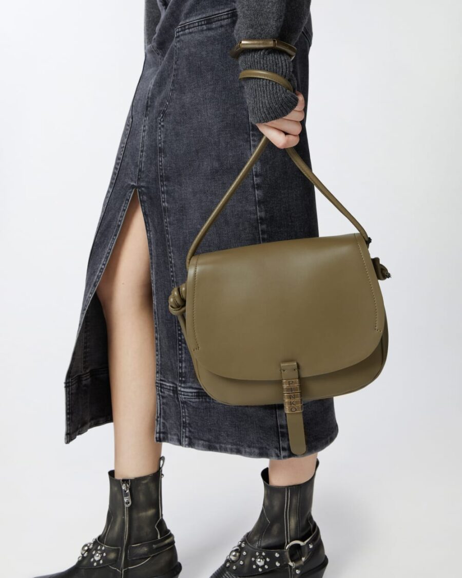 Large leather crossbody bag with knots - Image 6