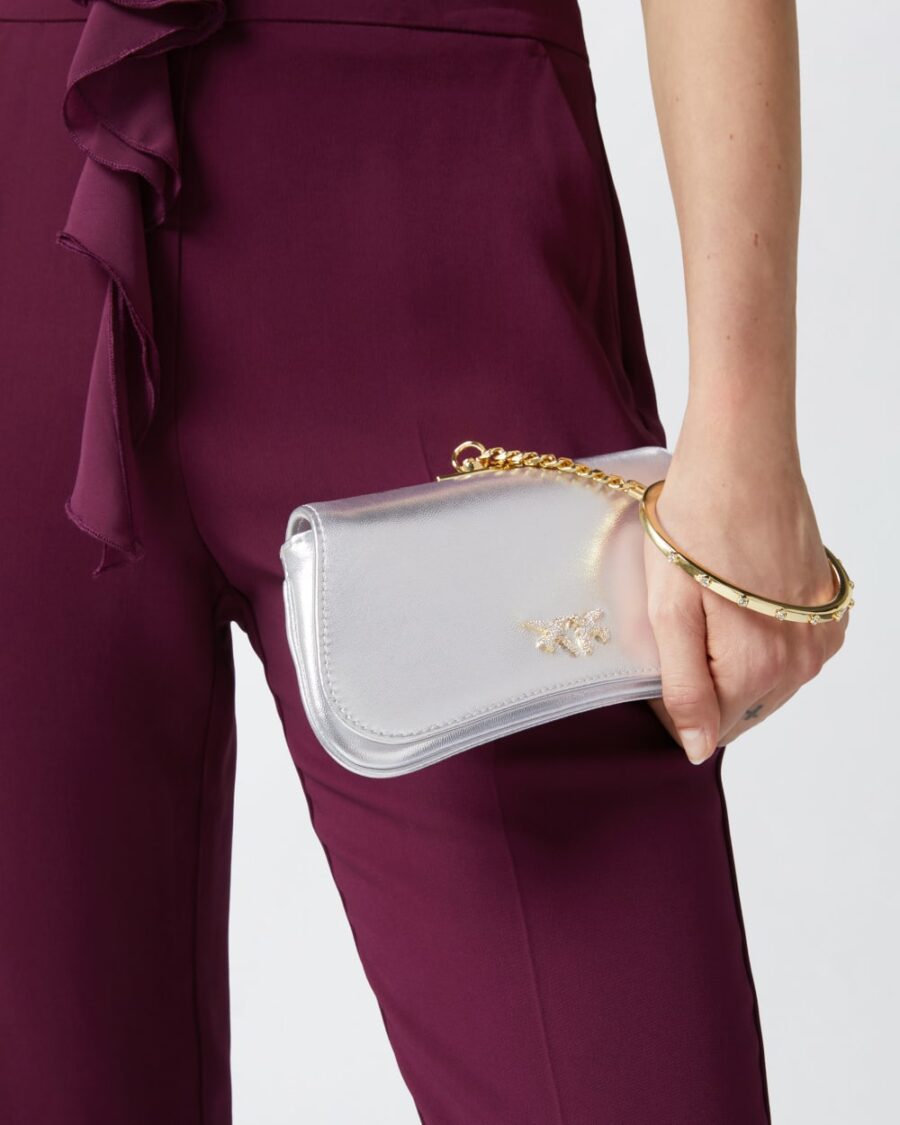 Laminated clutch with golden bracelet - Image 6