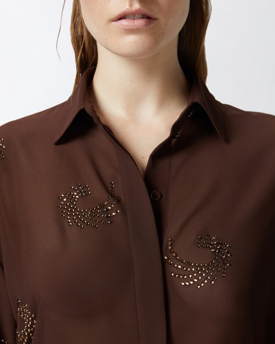 Camicia semitrasparente con vortici di strass - immagine 6