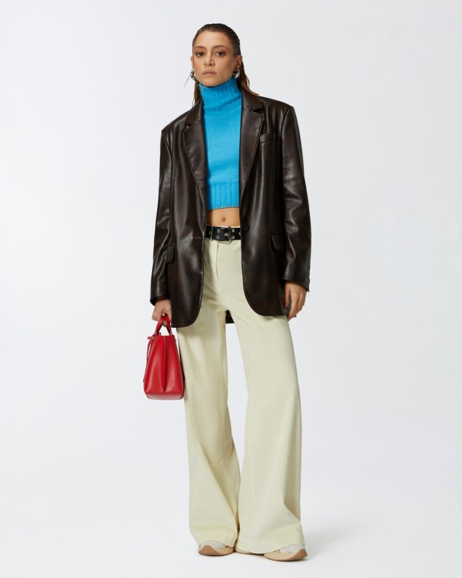 Crop top smanicato in maglia soft - immagine 4