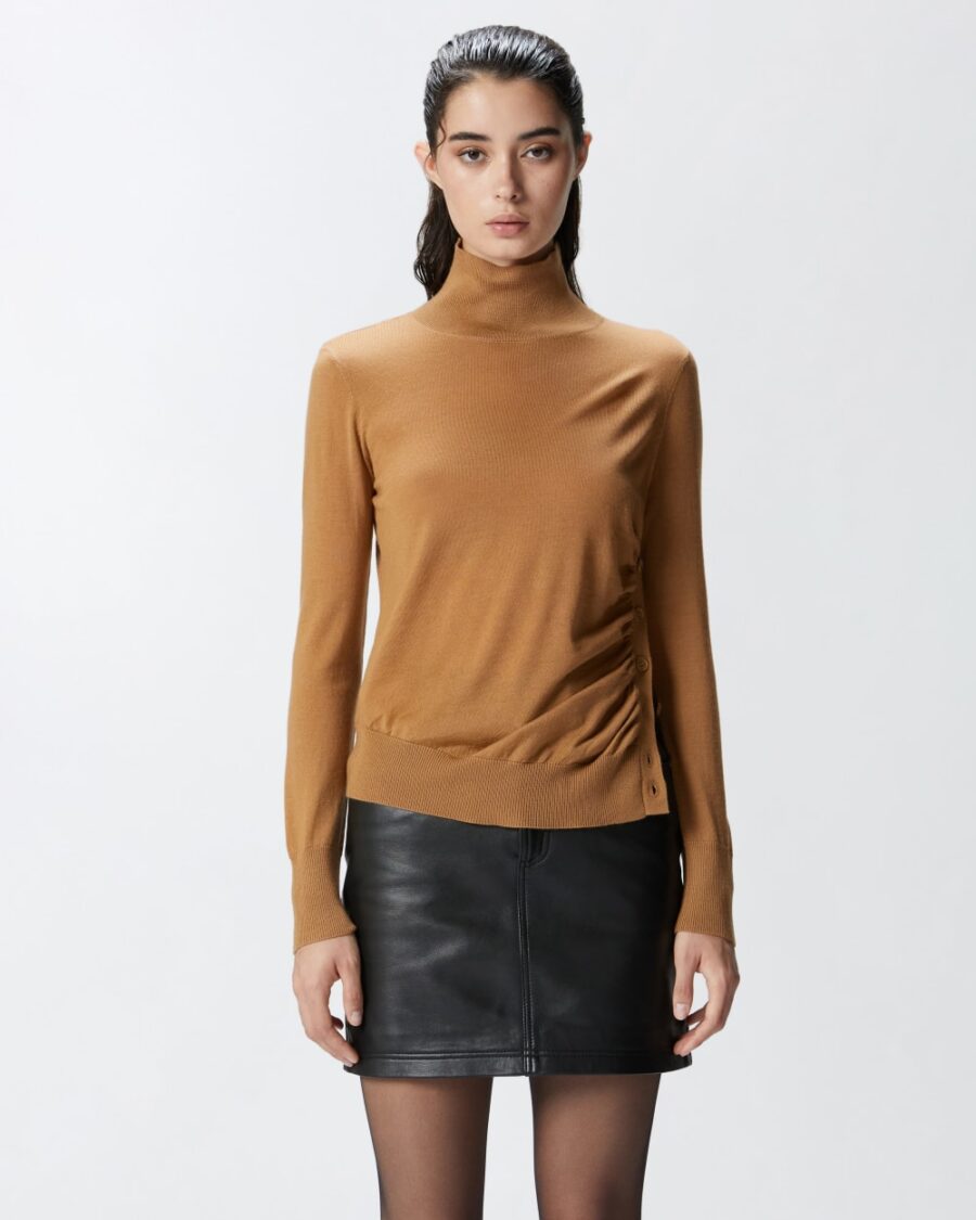 Wool turtleneck with side buttons - Image 4