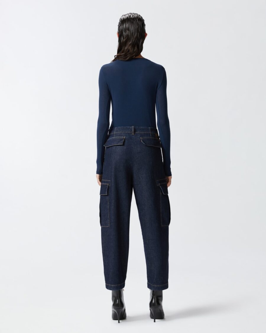 Jeans cargo blu scuro con maxi tasche - immagine 5