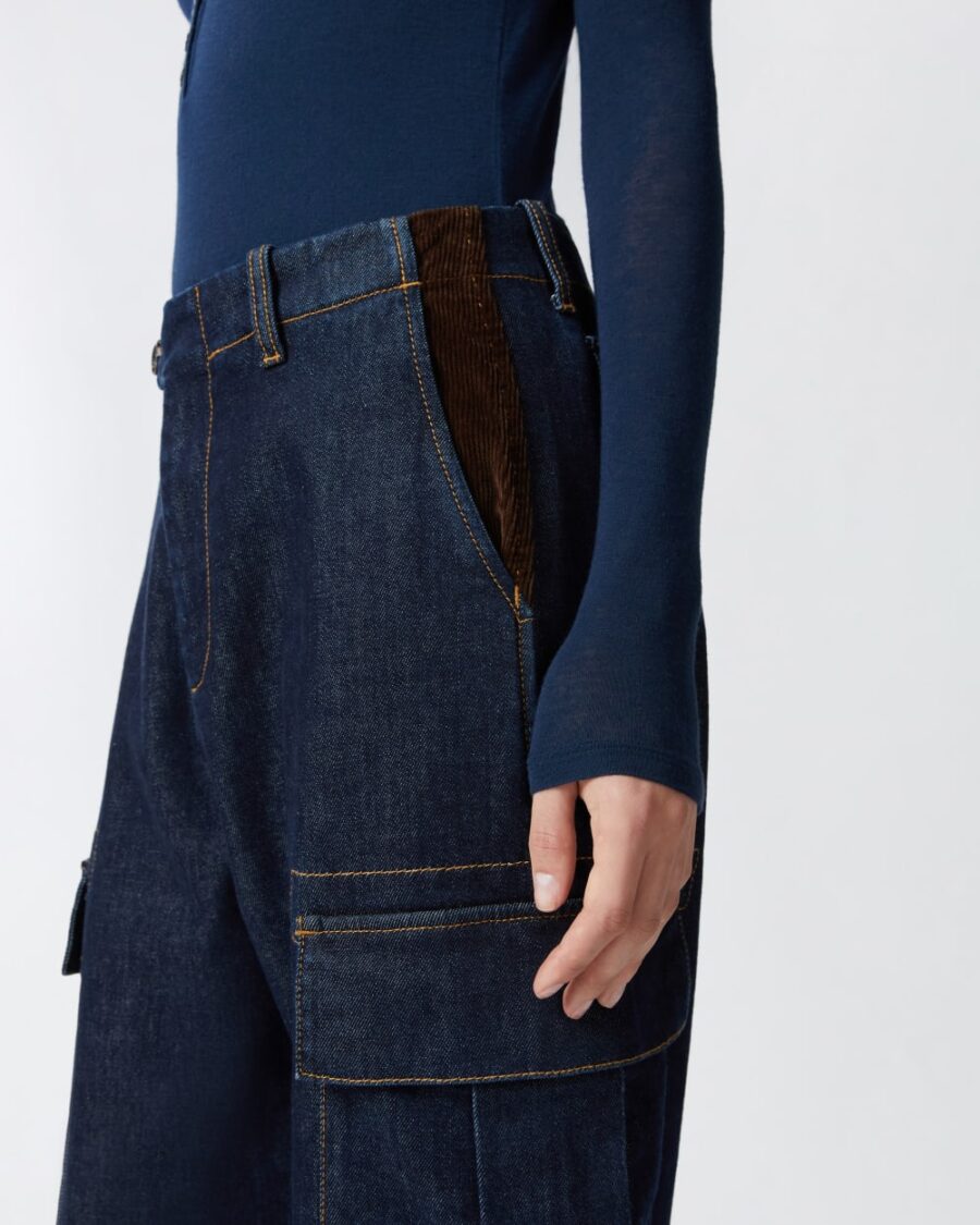 Jeans cargo blu scuro con maxi tasche - immagine 6