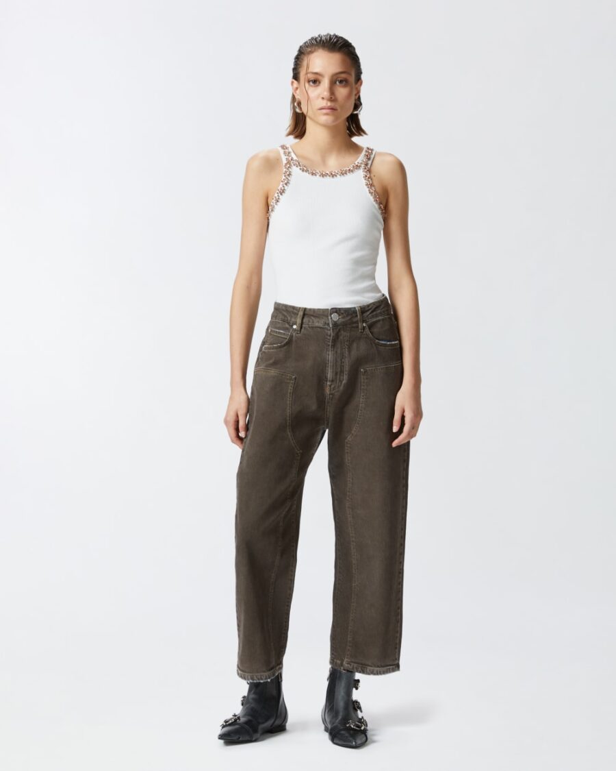 Jeans larghi in denim spray marrone marrone e nero