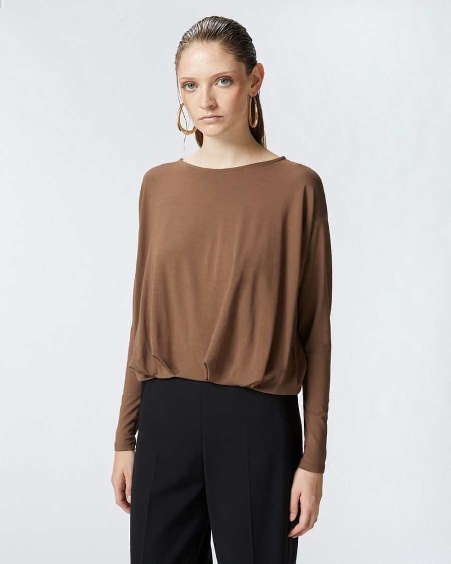 Maglia drappeggiata in jersey fluido terra scuro
