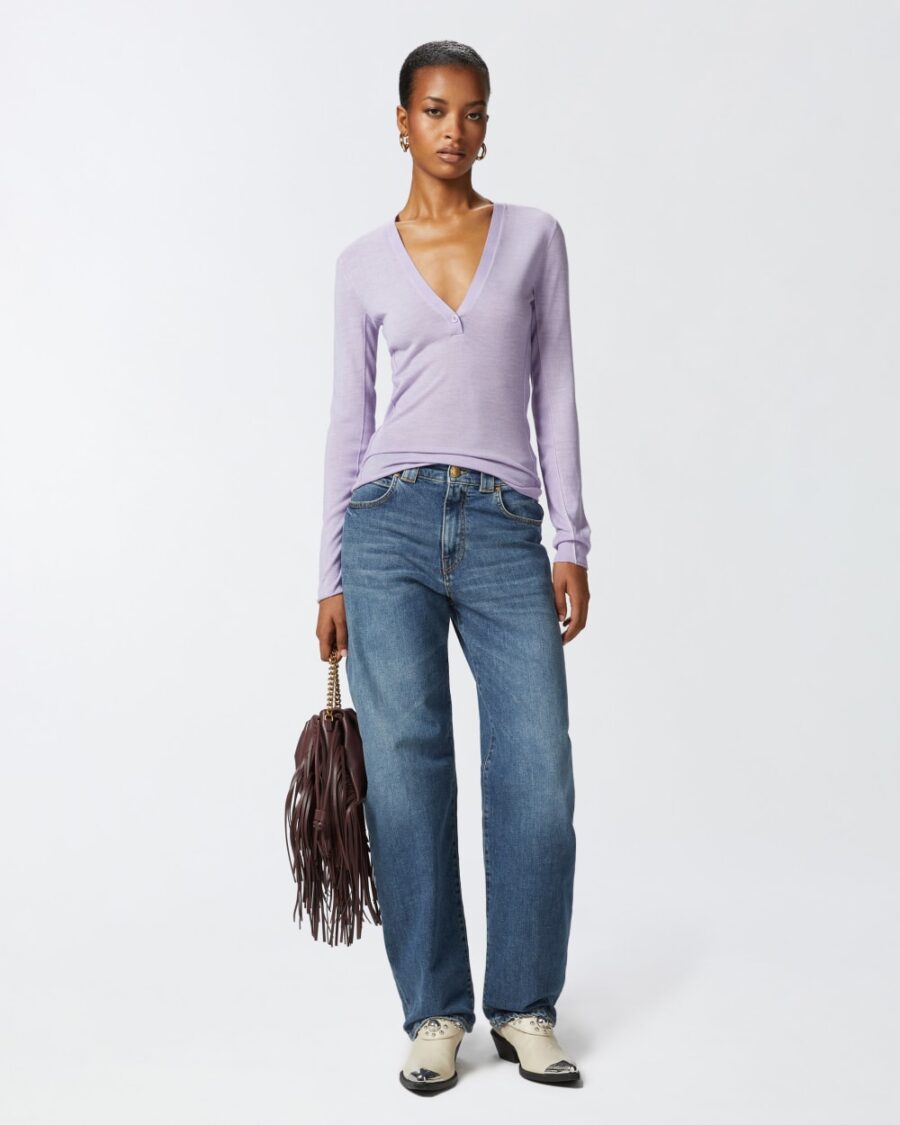 Maglia leggera in lana e seta con scollo a V - immagine 4