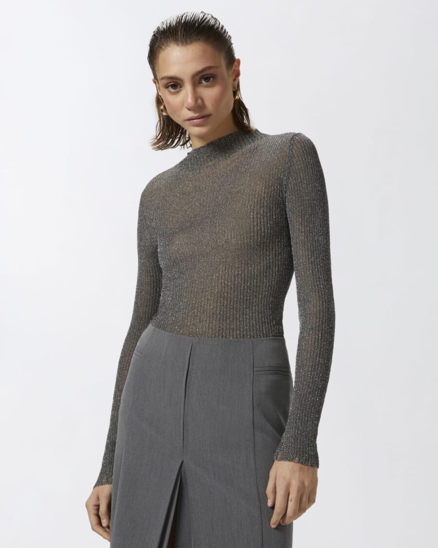 Sweater with metallic yarn - Image 4