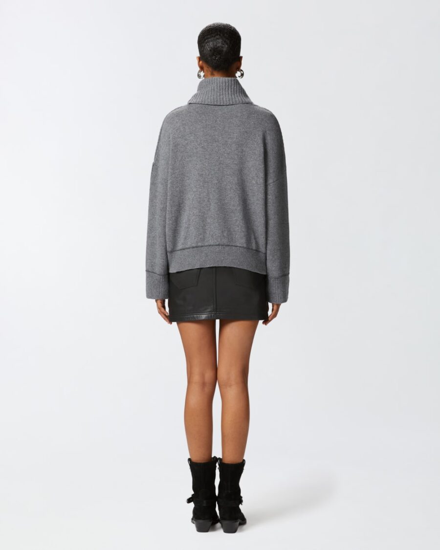 Fine wool and cashmere turtleneck jumper - Image 5