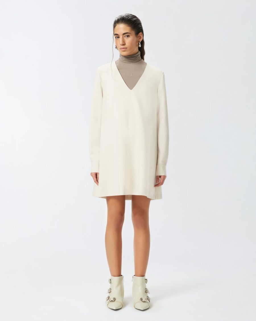 Mini abito in tessuto tecnico scollo a V beige nebbia