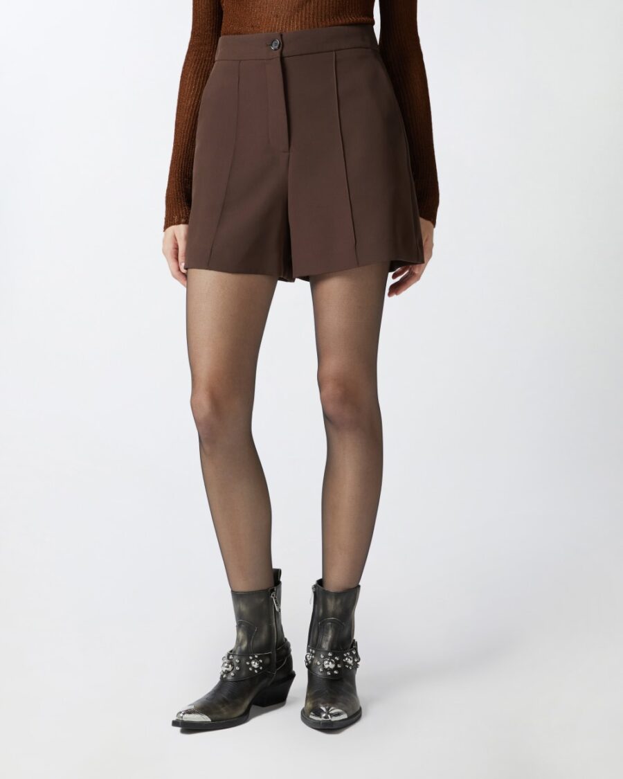 Pantaloncini shorts eleganti in tessuto tecnico - immagine 4