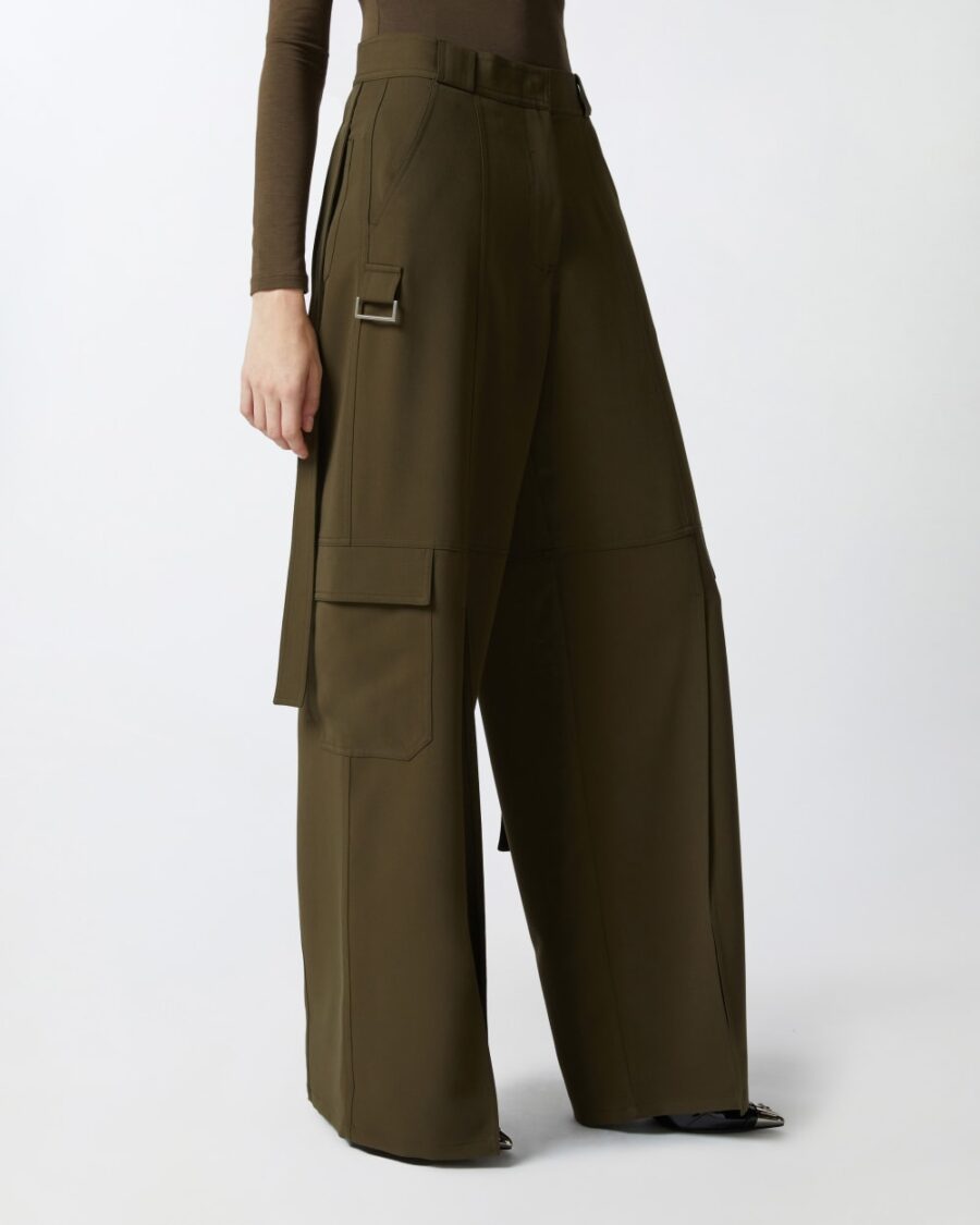 Flowing wide-leg cargo trousers - Image 4