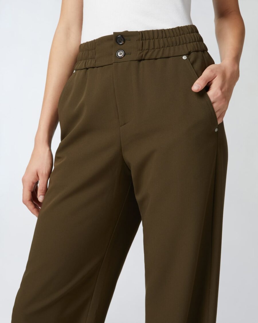 Pantaloni in crêpe con arriccio in vita - immagine 6