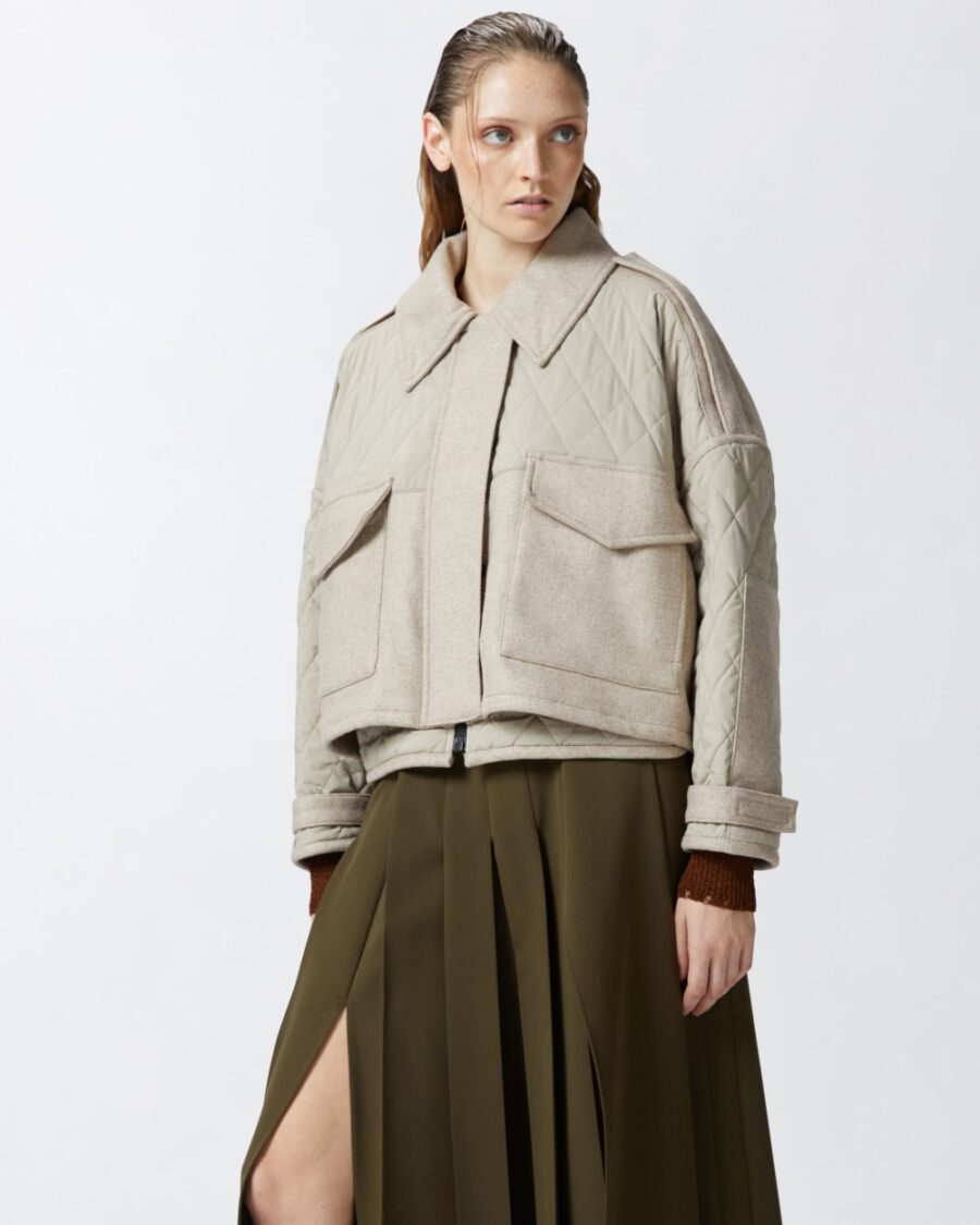 Parka corto trapuntato con inserti in feltro beige e ciottolo scuro