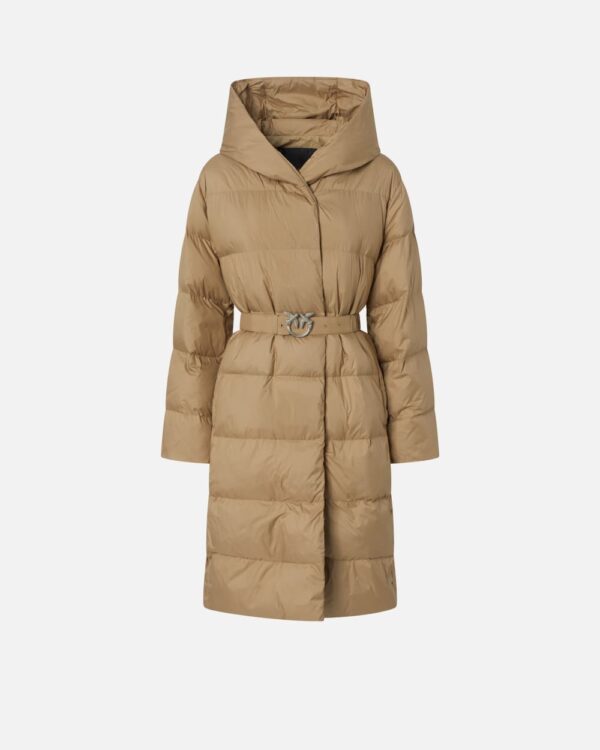 Piumino imbottito caban in tela tecnica con cintura beige e terra di toscana