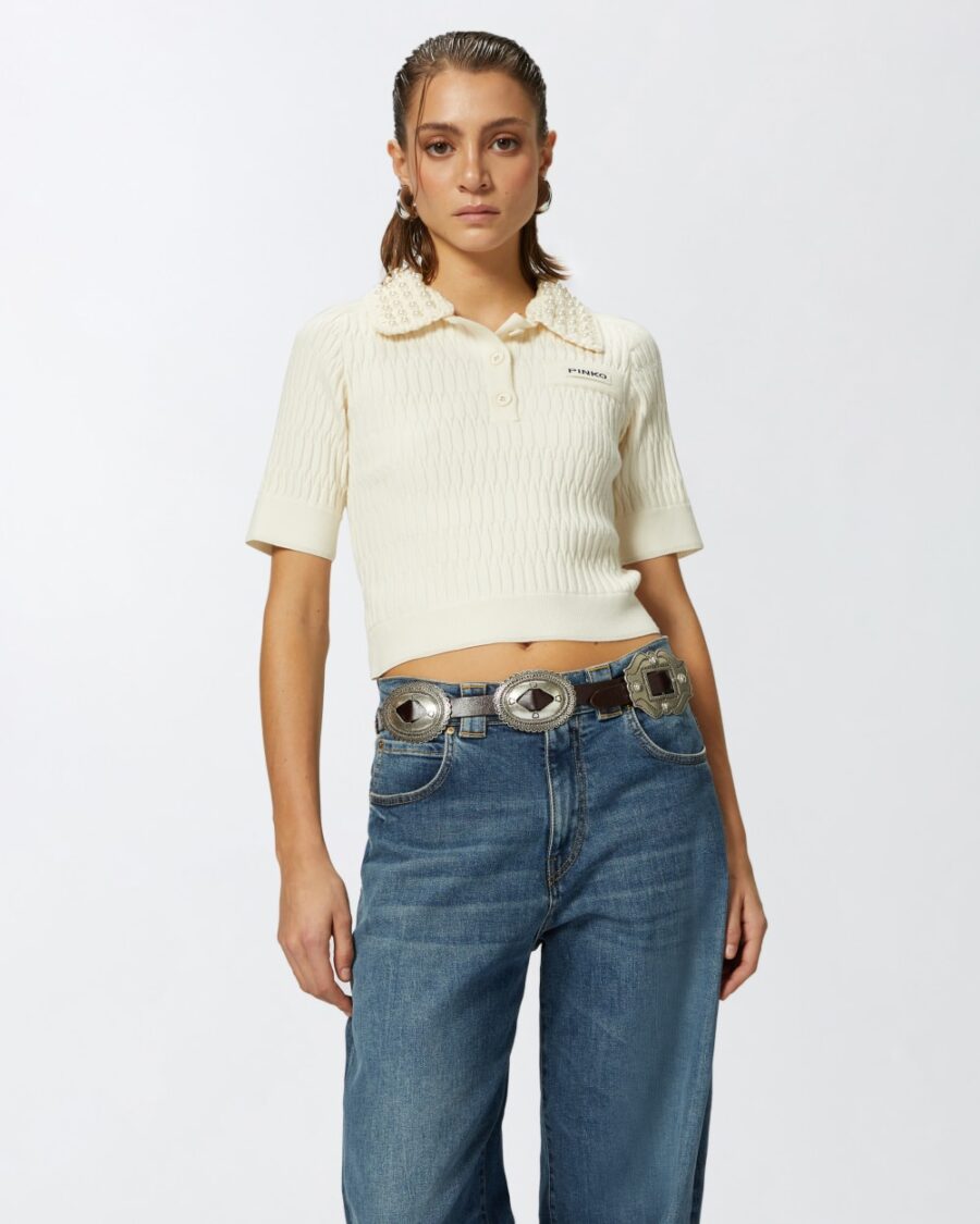 Polo corta in maglia con colletto crochet con perle bianco meringa