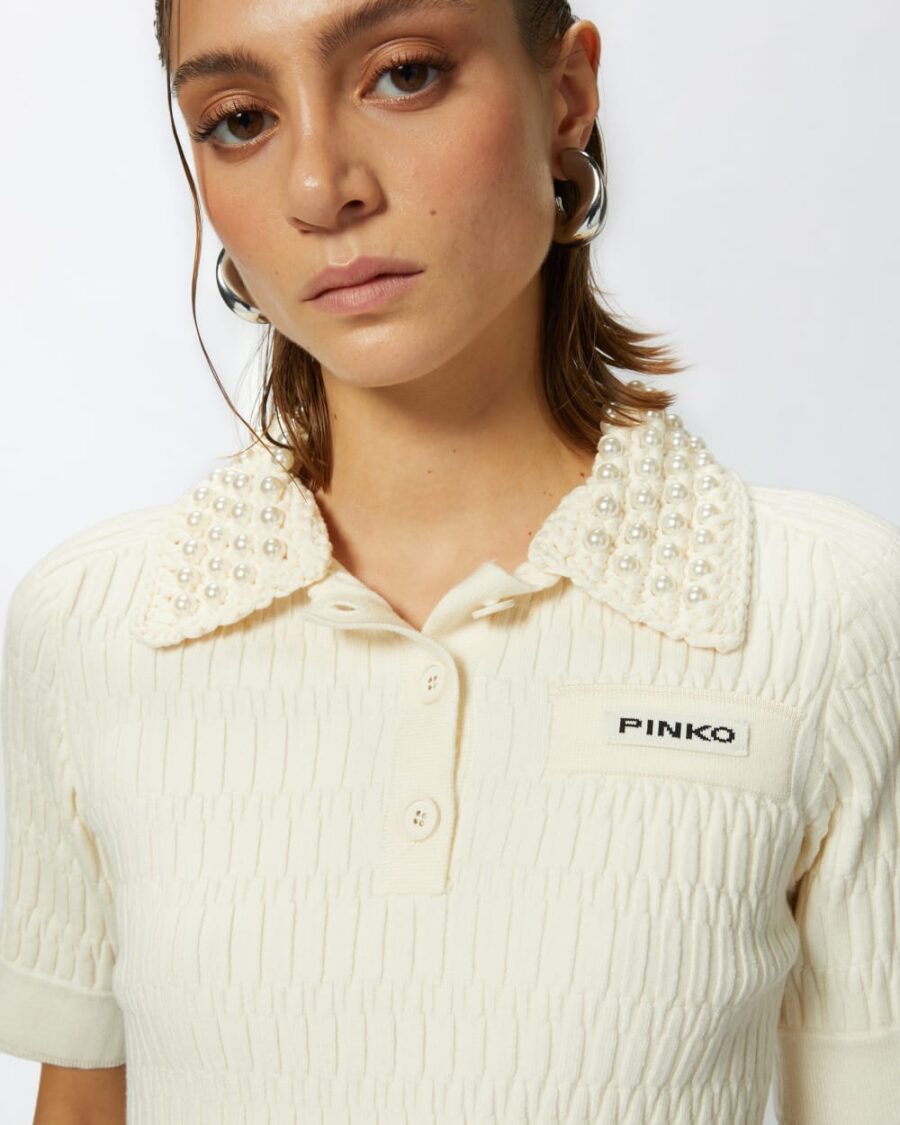 Short knit polo with beaded crocheted collar - Image 6
