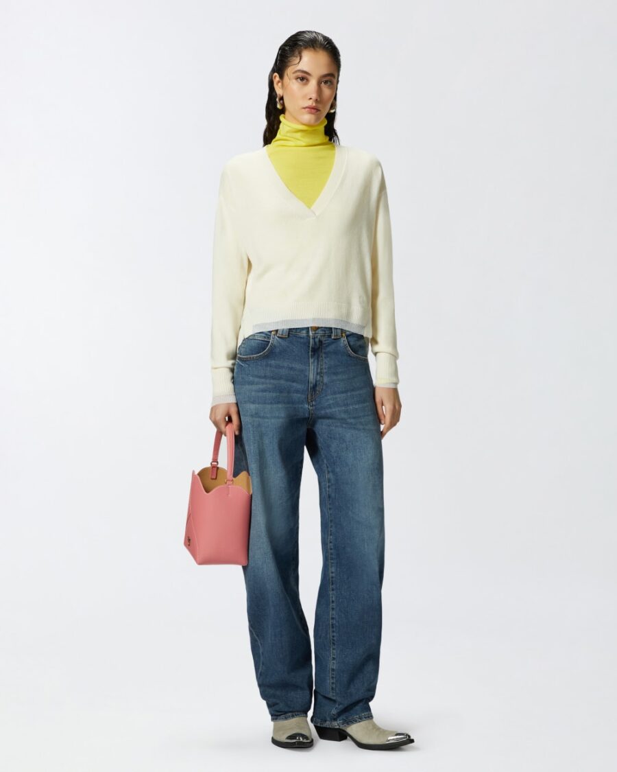 Pullover bianco misto cachemire scollo a V - immagine 4