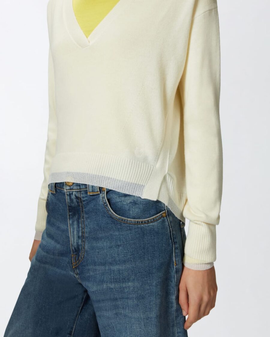 Pullover bianco misto cachemire scollo a V - immagine 6