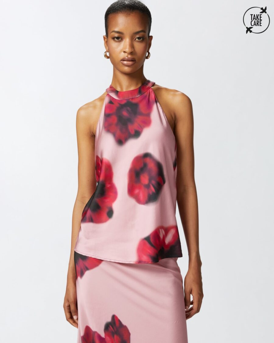Top senza maniche in satin stampa fiori rosa e rosso
